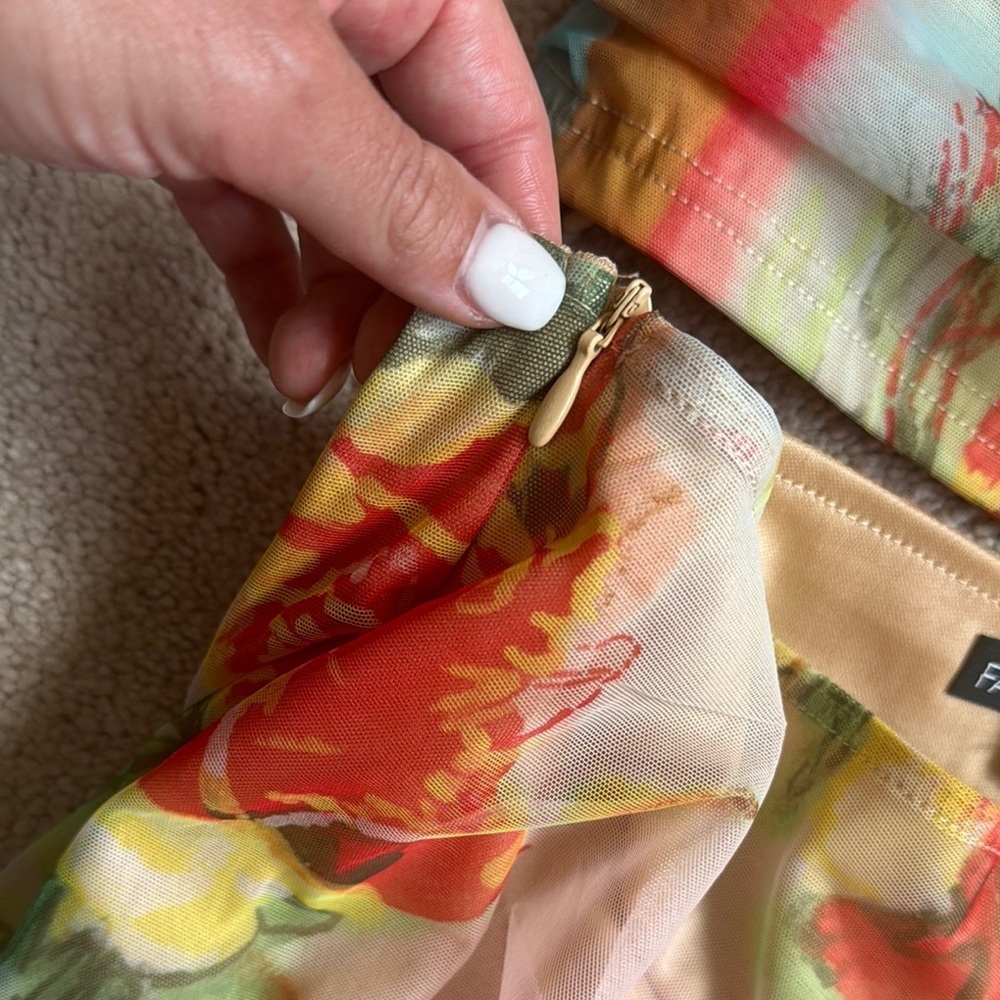 Colorful Floral two-piece set - Picture 5 of 7